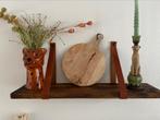 Houten wandplank (2x) met cognac lederen band, Ophalen of Verzenden, Zo goed als nieuw