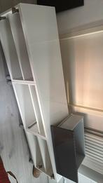 Besta kast met glasplaat en pootjes, Huis en Inrichting, Ophalen, 150 tot 200 cm, Zo goed als nieuw, Minder dan 100 cm