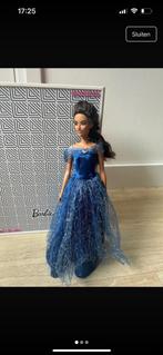 Barbie in blauwe galajurk, Verzamelen, Poppen, Ophalen of Verzenden, Zo goed als nieuw