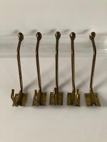 5 art deco kapstokhaken 4x dubbel 1x beschadigd  beschikbaar voor biedingen