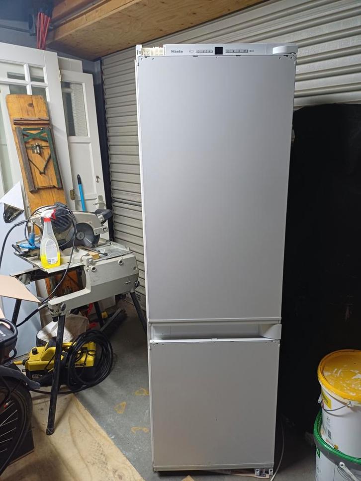 Miele Koelvriescombinatie met DynoCool systeem., Witgoed en Apparatuur, Koelkasten en IJskasten, Gebruikt, Met vriesvak, 200 liter of meer