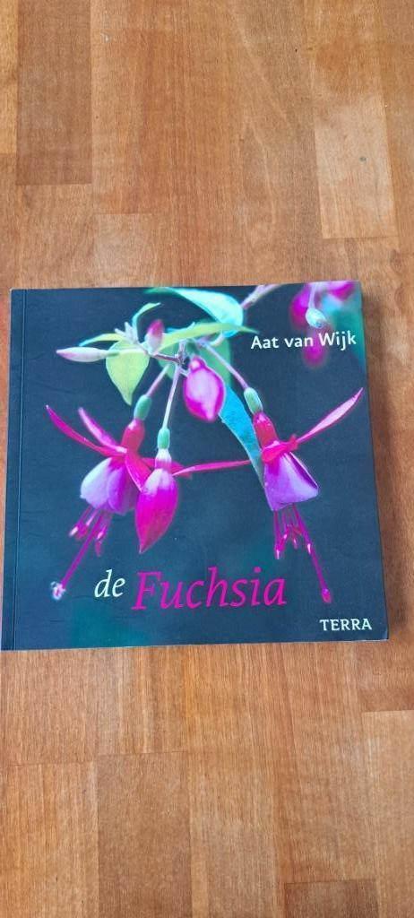 De Fuchsia, Boeken, Hobby en Vrije tijd, Zo goed als nieuw, Overige onderwerpen, Ophalen of Verzenden