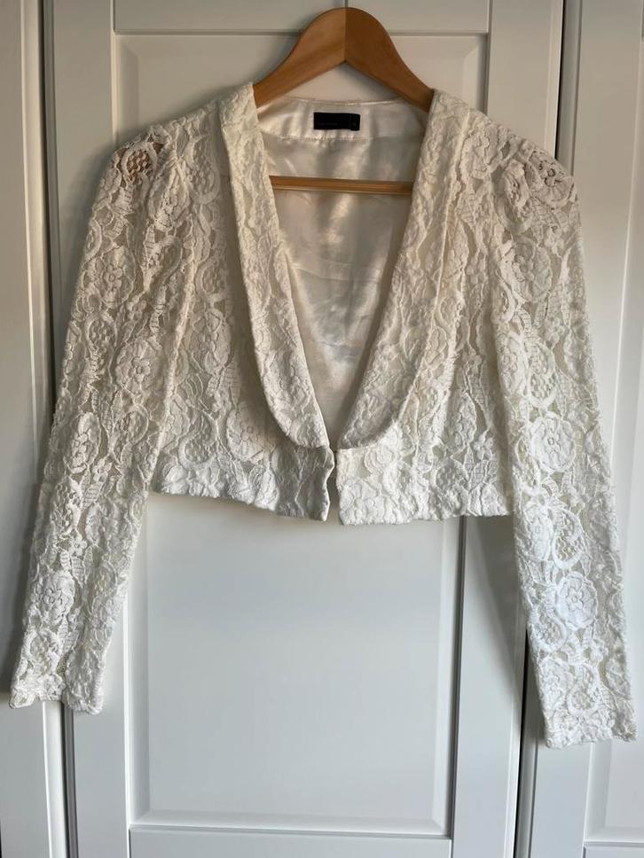 Vero Moda kort gevoerd beige crème ivoor jasje – maat 36, Kleding | Dames, Jasjes, Kostuums en Pakken, Gedragen, Jasje, Maat 36 (S)