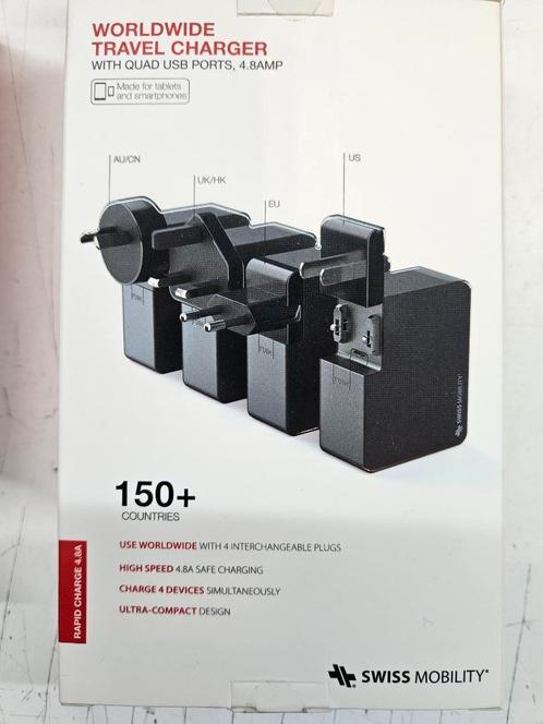 Swiss Mobility quad port USB wereld lader, Telecommunicatie, Mobiele telefoons | Telefoon-opladers, Nieuw, Ophalen