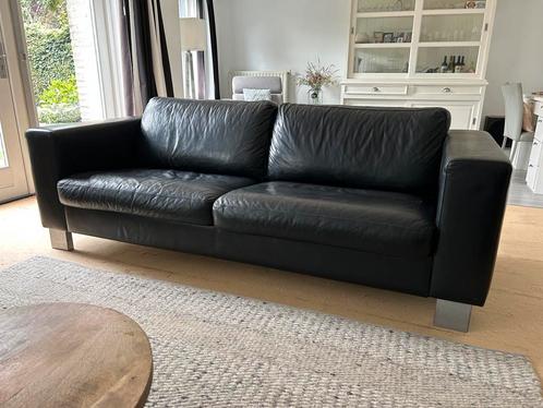 GRATIS: zwarte leren bank + 2 stoelen (merk Topform), Huis en Inrichting, Banken | Complete zithoeken, Gebruikt, Leer, Ophalen