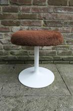 Vintage krukje metaal stof, Huis en Inrichting, Krukjes, Ophalen of Verzenden, Gebruikt, IJzer