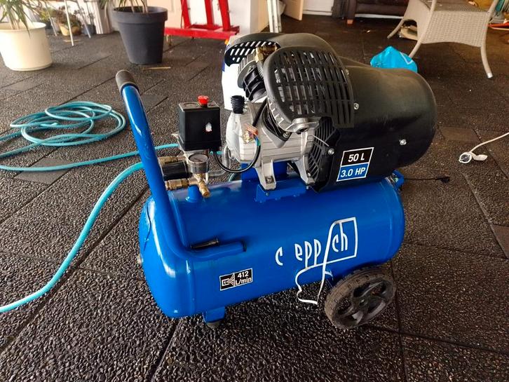 Compressor 2 cilinder - 50 liter, Doe-het-zelf en Verbouw, Compressors, Gebruikt, 6 tot 10 bar, 25 tot 100 liter, 200 tot 400 liter/min