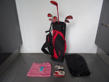JUNIOR GOLFSET RECHTSHANDIG (UNISEX 7 TOT 11JAAR) TAS&CLUBS beschikbaar voor biedingen