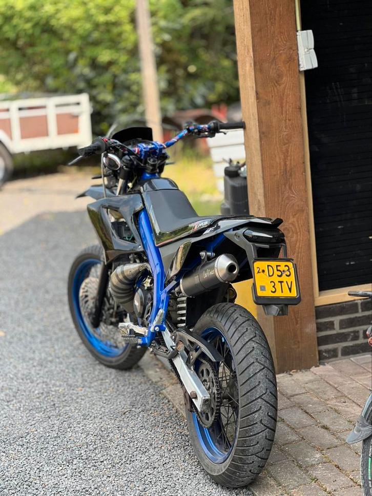 (Uniek!) Derbi Senda sm xtreme 2010, Fietsen en Brommers, Brommers | Derbi, Zo goed als nieuw, Maximaal 45 km/u, Ophalen