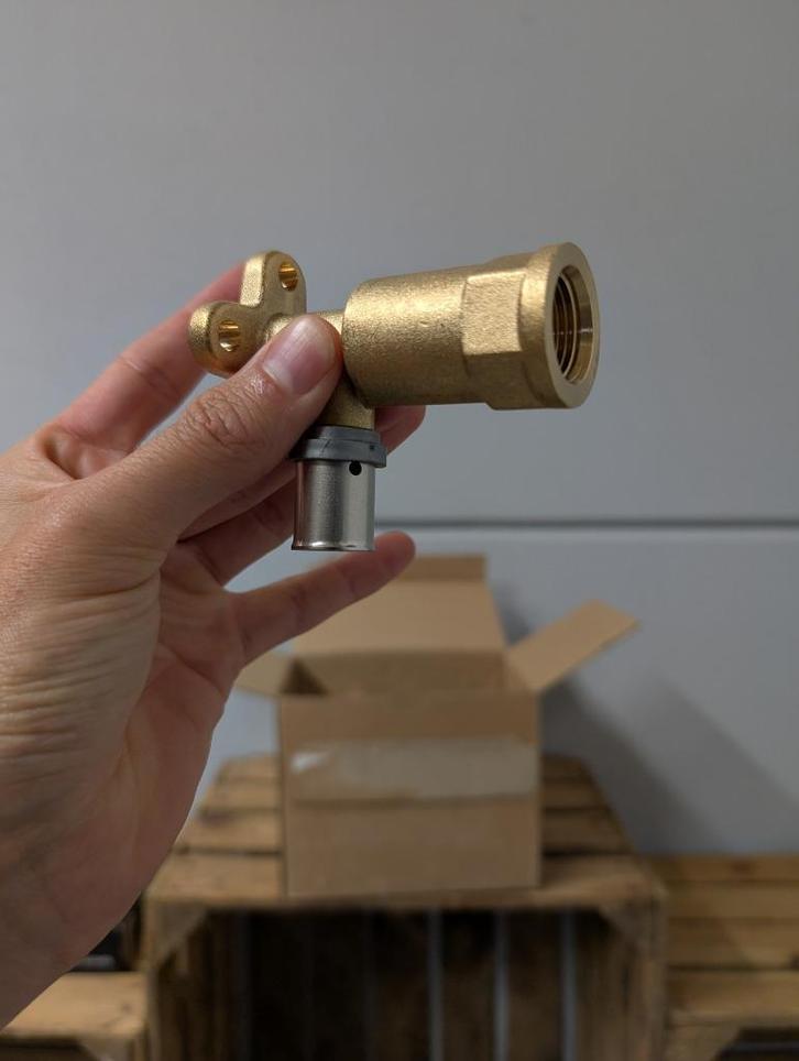 Muurplaat messing 15 stuks, Tuin en Terras, Buitenkranen, Nieuw, Ophalen of Verzenden