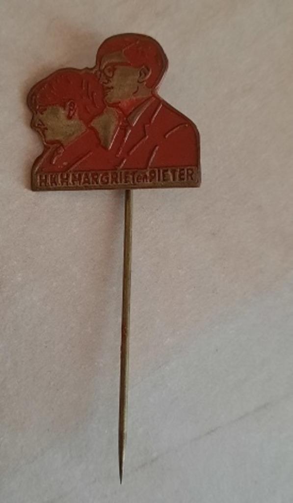 Speldjes Koningshuis Oranje etc. 02, Verzamelen, Speldjes, Pins en Buttons, Gebruikt, Speldje of Pin, Overige onderwerpen, Ophalen of Verzenden