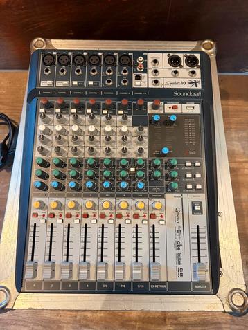 Soundcraft Signature 10 Mengpaneel - inclusief flightcase ! beschikbaar voor biedingen