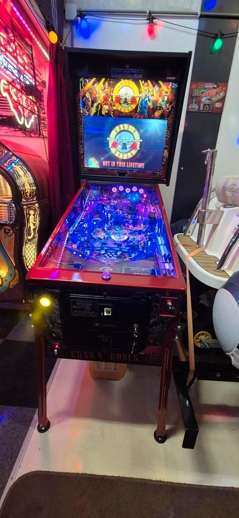 JERSEY JACK PINBALL GUNS N ROSES LE, Verzamelen, Automaten | Flipperkasten, Zo goed als nieuw, Dot-matrix, Flipperkast, Stern