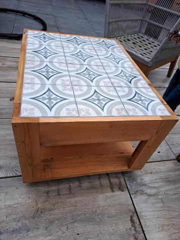 Buitentafel op maat beschikbaar voor biedingen