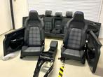 Vw golf 8 GTE Nieuw Leer Alcantara Stof demo auto New 5drs, Ophalen of Verzenden, Nieuw, Volkswagen