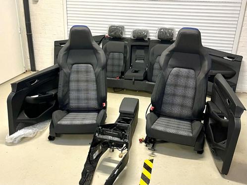 Vw golf 8 GTE Nieuw Leer Alcantara Stof demo auto New 5drs, Auto-onderdelen, Interieur en Bekleding, Volkswagen, Nieuw, Ophalen of Verzenden