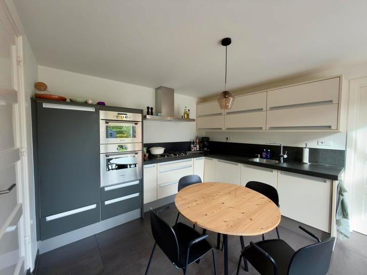 Complete keuken incl. Apparatuur., Huis en Inrichting, Keuken | Complete keukens, Gebruikt, Hoekkeuken, Graniet of Steen, Ophalen