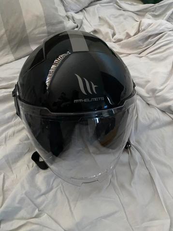 Scooter helm beschikbaar voor biedingen
