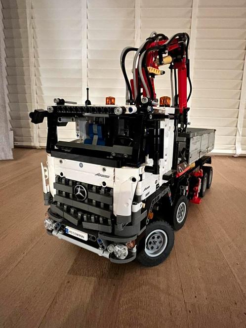 LEGO 42043 Mercedes-Benz Arocs 3245, Kinderen en Baby's, Speelgoed | Duplo en Lego, Zo goed als nieuw, Lego, Complete set, Ophalen of Verzenden