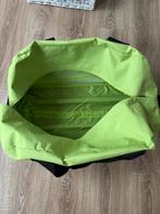 Weekendtas/ trolly, 30 cm of meer, Zo goed als nieuw, Groen, Wieltjes
