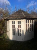 Houten tuinhuisje met rieten dak gratis af te halen, Tuin en Terras, Ophalen, 250 tot 500 cm, Hout, 200 tot 400 cm