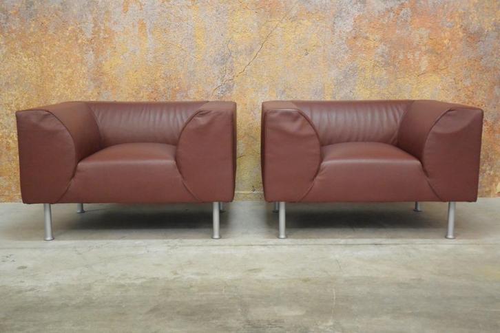 ZGAN leren Montis Nindes design fauteuil/loveseat, Huis en Inrichting, Fauteuils, Zo goed als nieuw, Leer, Metaal, 100 tot 125 cm