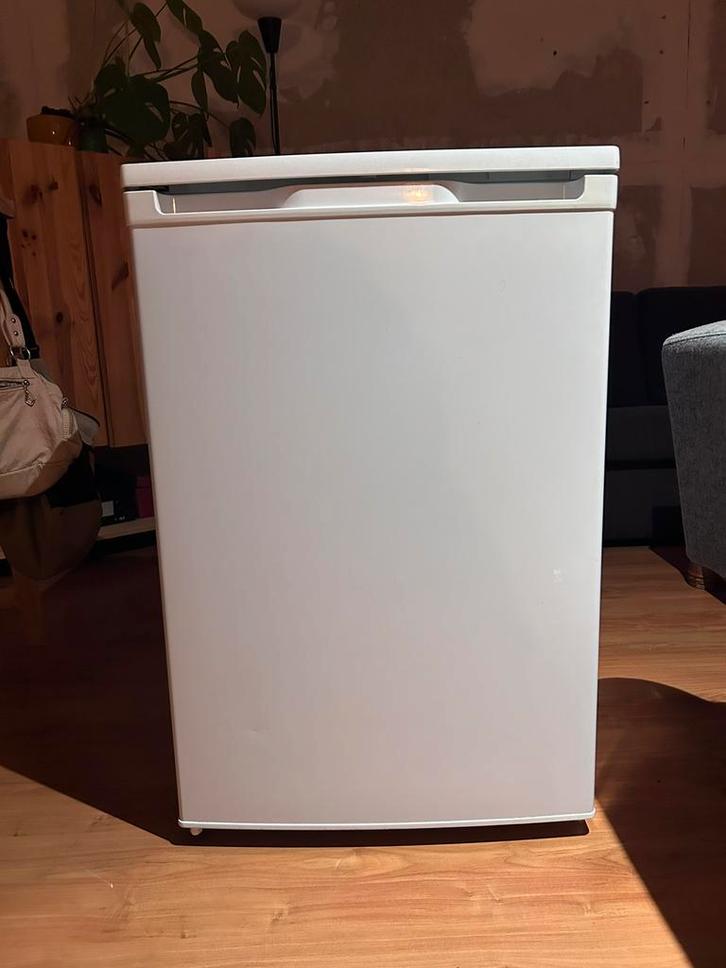 Ikea Lagan koelast met vriezer️, Witgoed en Apparatuur, Vriezers en Diepvrieskisten, Zo goed als nieuw, Vrijstaand, Vrieskast