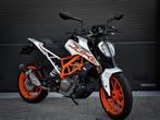 KTM 390 Duke ABS | 22.156km | LED | BLUETOOTH | WIT/ORANJE |, Bedrijf, 373 cc, Stallhofnerstraße 3, A-5230 Mattighofen, KTM Sportmotorcycle GmbH