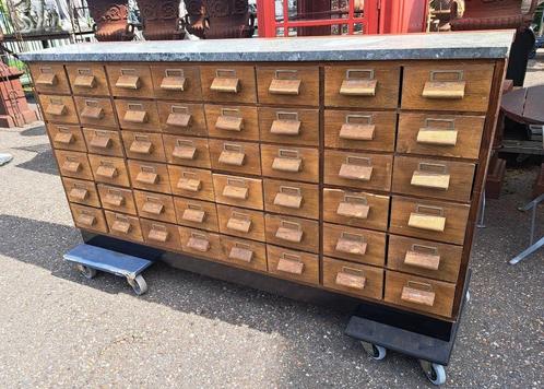 Antiek ladeblok met 48 laatjes & een mooi marmer blad 190 cm, Huis en Inrichting, Kasten | Ladekasten, Gebruikt, Minder dan 100 cm