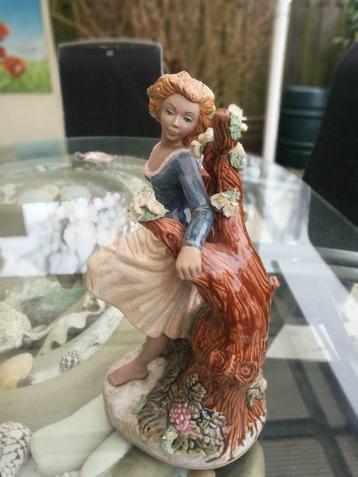 SPAANSE VINTAGE PORSELANA ARTISTICA LEVANTINA dames beeld beschikbaar voor biedingen