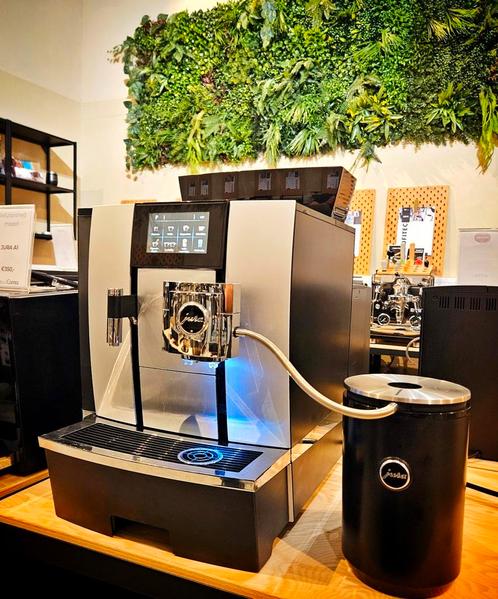 JURA Giga X3 + JURA Coolcontrol, Witgoed en Apparatuur, Koffiezetapparaten, Zo goed als nieuw, Koffiebonen, Koffiemachine, 10 kopjes of meer