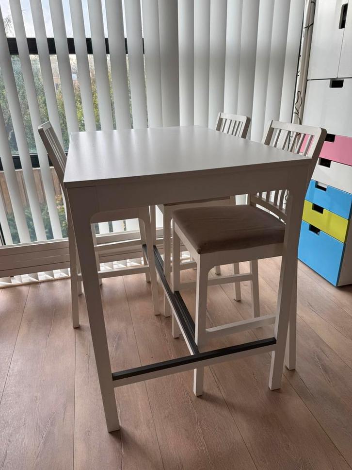 Bartafel, hoge eettafel wit + 3 stoelen / Ekedalen / IKEA, Huis en Inrichting, Tafels | Statafels, Gebruikt, Ophalen