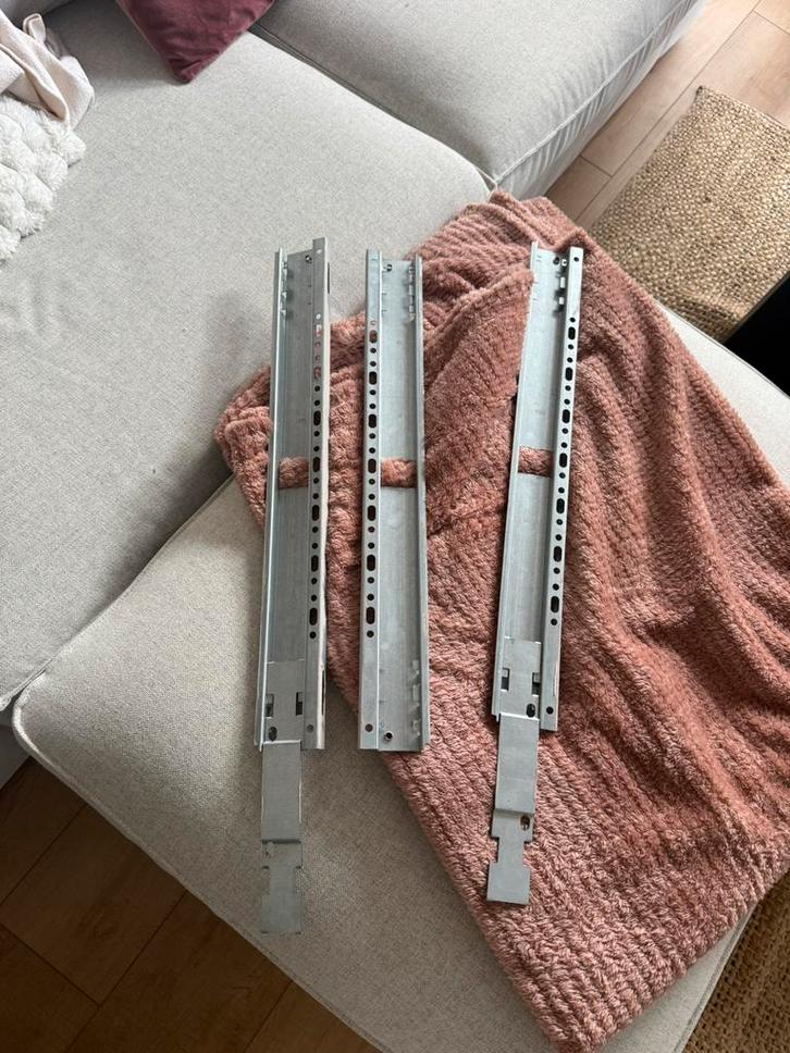 Ikea Besta ophangsysteem, Huis en Inrichting, Woonaccessoires | Wandplanken en Boekenplanken, Zo goed als nieuw, Ophalen