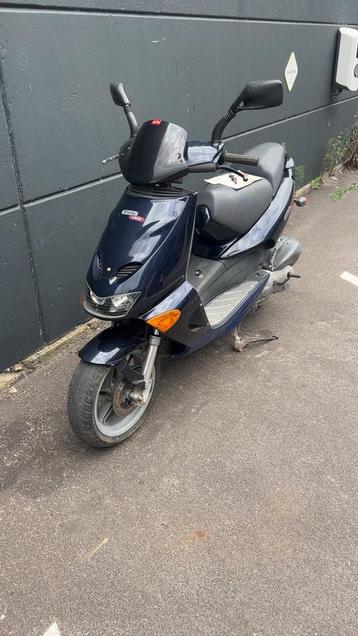 Aprilia sr 125 beschikbaar voor biedingen