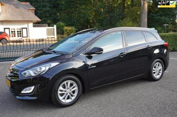 Hyundai I30 Wagon 1.6 GDi i-Motion Airco Navi Pdc Lm Velgen  beschikbaar voor biedingen