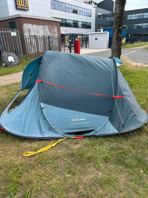 3 en 2 Persoons Quechua Opgooitenten Nette Staat pop up tent, Caravans en Kamperen, Tenten, Zo goed als nieuw, Ophalen