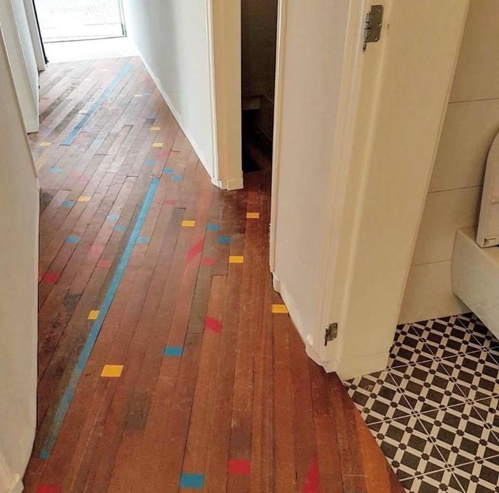 partij gymzaalvloer 18 m2 met kleurtjes, Doe-het-zelf en Verbouw, Vloerdelen en Plavuizen, Gebruikt, Vloerdelen of -planken, Hout