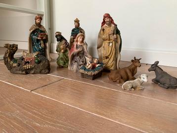 Kerstal Figuren Set - Compleet met Lichtgaten beschikbaar voor biedingen