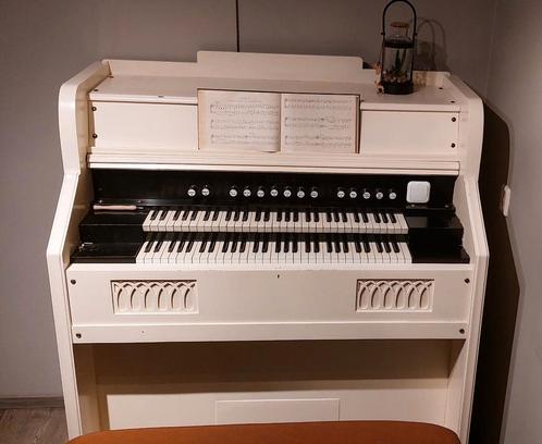 Liebig Zeitz Harmonium 2 klavieren en vol pedaal, Muziek en Instrumenten, Orgels, Gebruikt, Harmonium, 2 klavieren, Ophalen
