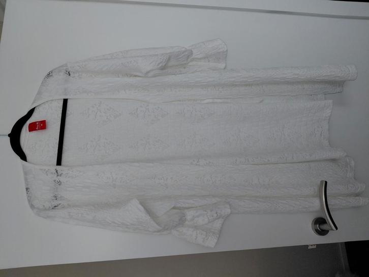 Te Koop: ONLY-M Vest, mt 46. Gebroken Wit. (J-149)., Kleding | Dames, Grote Maten, Zo goed als nieuw, Trui of Vest, Wit, Ophalen of Verzenden