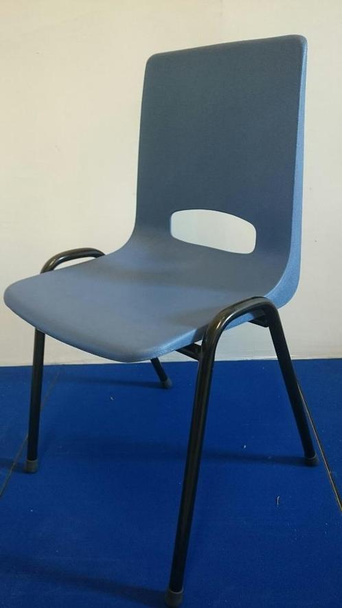 Kunststof kuip stoelen/ kantine stoelen, Huis en Inrichting, Stoelen, Gebruikt, Vijf, Zes of meer stoelen, Kunststof, Blauw, Ophalen