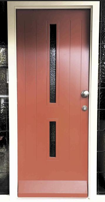 Moderne Weekamp TriComfort Voordeur WK 1933 - RAL 3016 beschikbaar voor biedingen