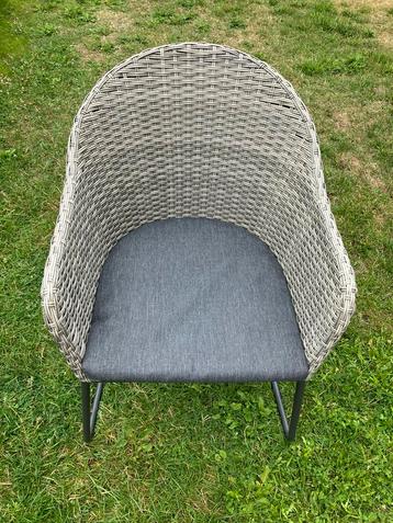 Tuinstoelen 2 stuks beschikbaar voor biedingen