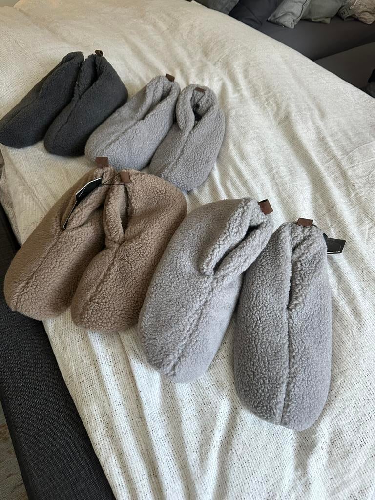 4 paar sloffen, Ophalen of Verzenden, Nieuw, Pantoffels of Sloffen