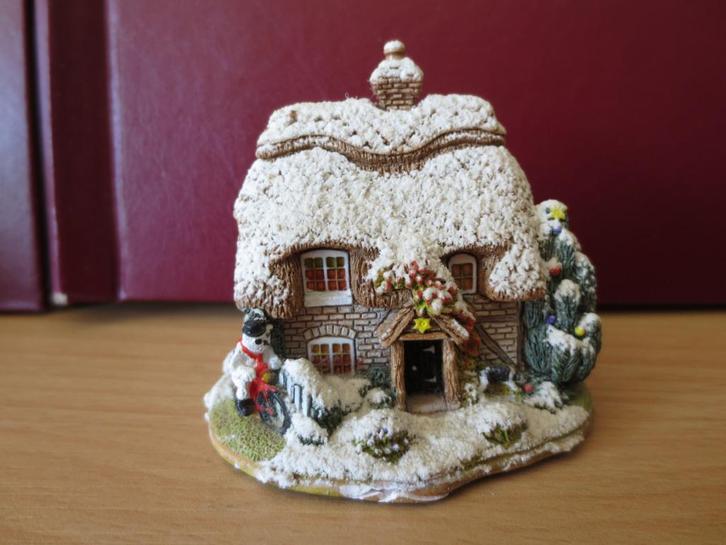 Lilliput Lane - I-cycle - kersthuisje, Verzamelen, Beelden en Beeldjes, Zo goed als nieuw, Overige typen, Ophalen of Verzenden