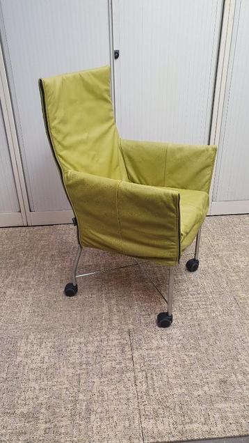 Montis Chaplin mosterdgeel 2x refurbished 500 euro beschikbaar voor biedingen