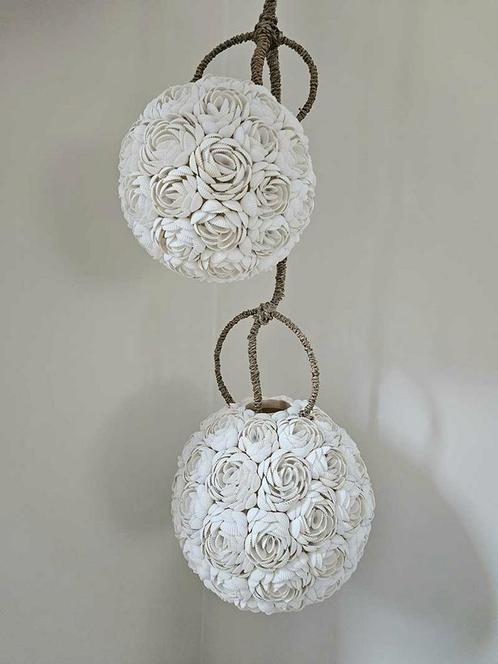 Schelpen hanglamp dua 1 uit Bali, Huis en Inrichting, Lampen | Hanglampen, Nieuw, Minder dan 50 cm, Ophalen of Verzenden