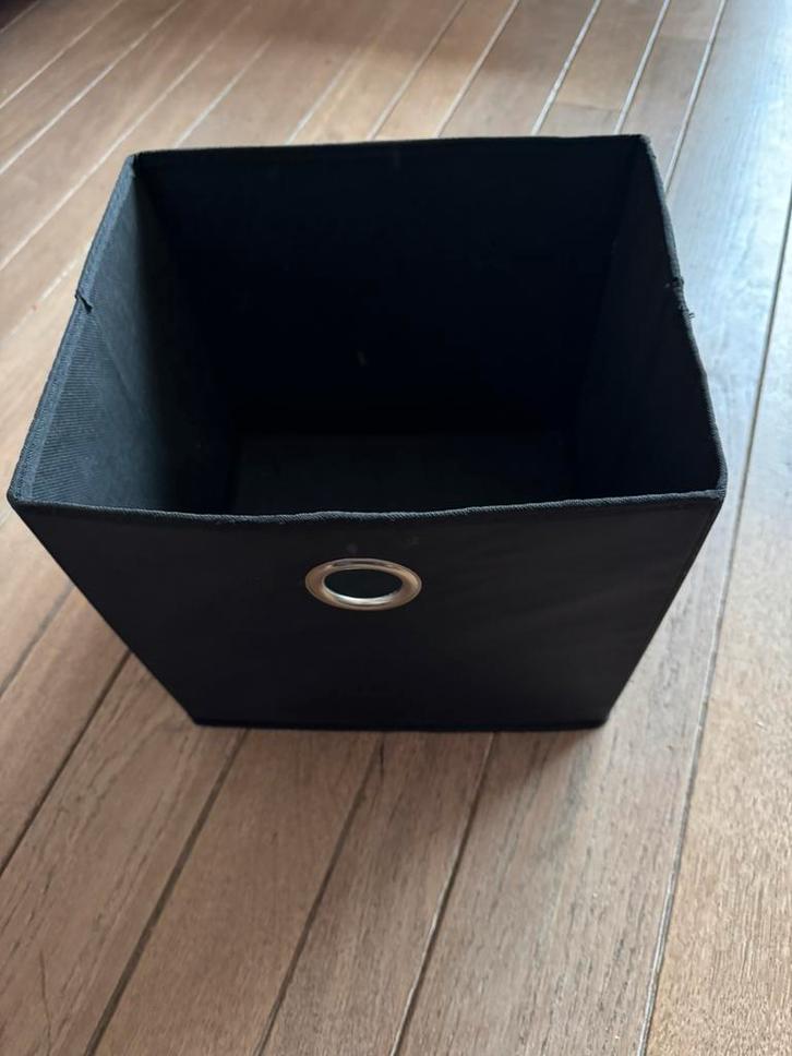 Ikea opvouwbare mand zwart zo goed als nieuw. Zie tekst, Huis en Inrichting, Woonaccessoires | Krantenbakken en Lectuurbakken
