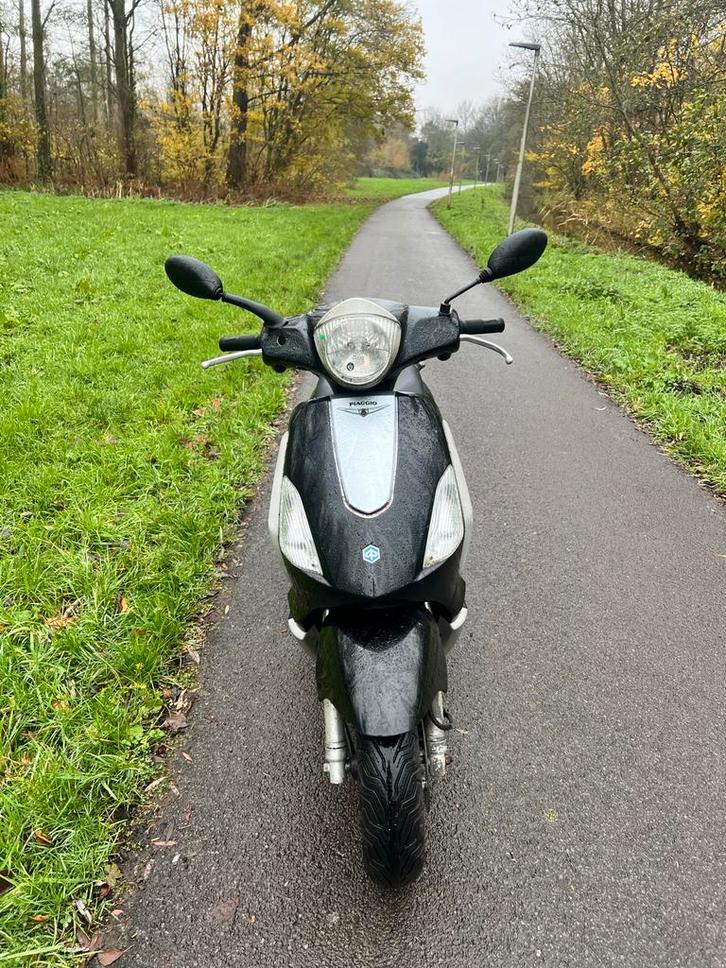 Piaggio Fly, Fietsen en Brommers, Scooters | Piaggio, Gebruikt, Overige modellen, Maximaal 45 km/u, Benzine, Ophalen