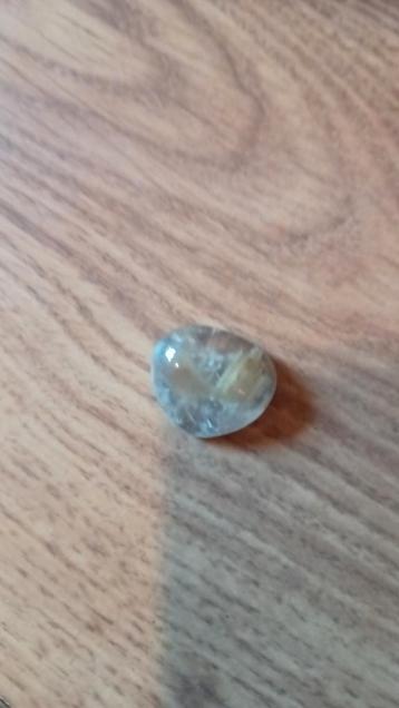 Gepolijst kwarts met rutiel uit India beschikbaar voor biedingen